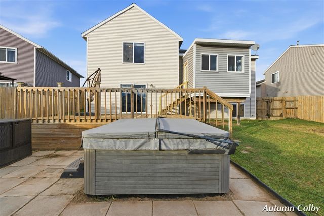 364 Prairie Run Drive, Cedar Springs, MI 49319