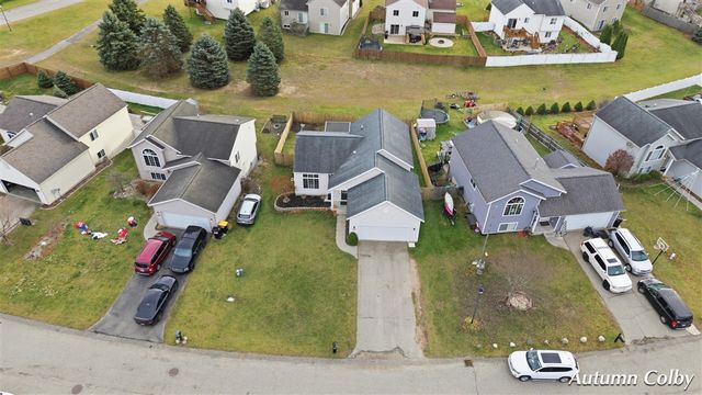 364 Prairie Run Drive, Cedar Springs, MI 49319