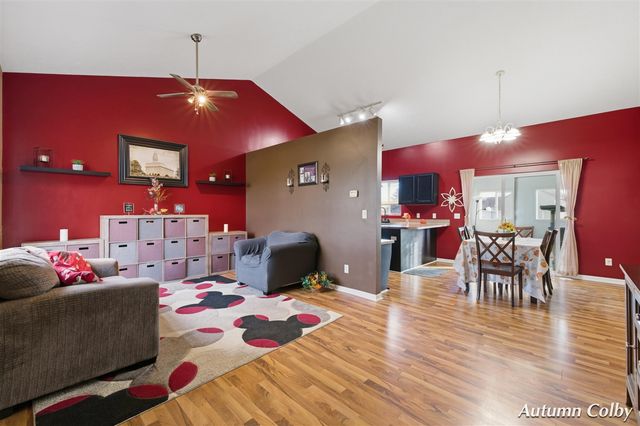 364 Prairie Run Drive, Cedar Springs, MI 49319