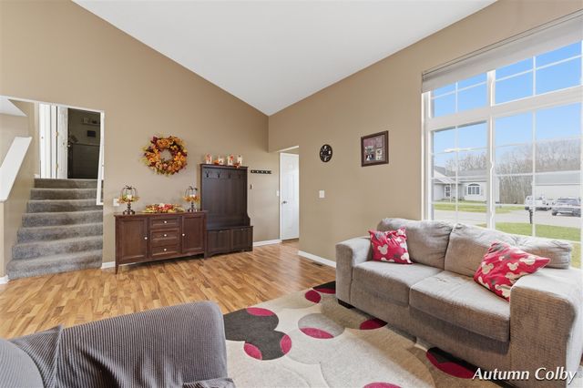 364 Prairie Run Drive, Cedar Springs, MI 49319