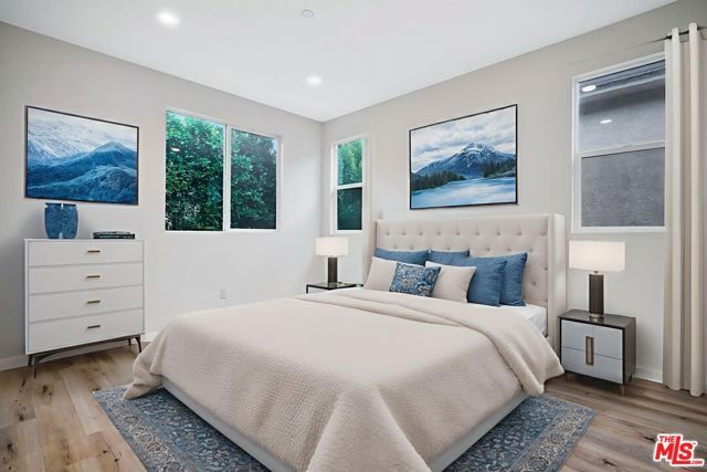 15215 W Fred Way, Van Nuys (los Angeles), CA 91405