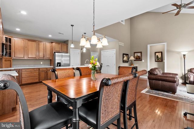 2240 WENTZ LN, Schwenksville, PA 19473