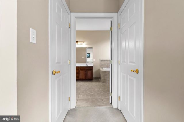 2240 WENTZ LN, Schwenksville, PA 19473