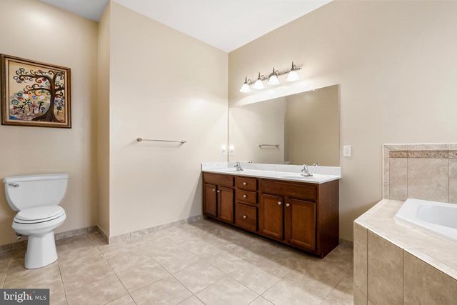 2240 WENTZ LN, Schwenksville, PA 19473