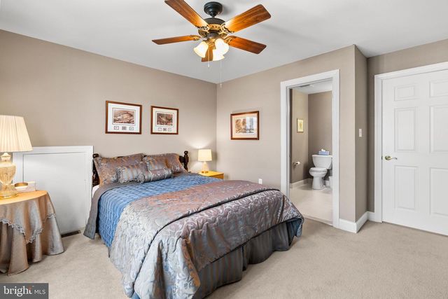 2240 WENTZ LN, Schwenksville, PA 19473