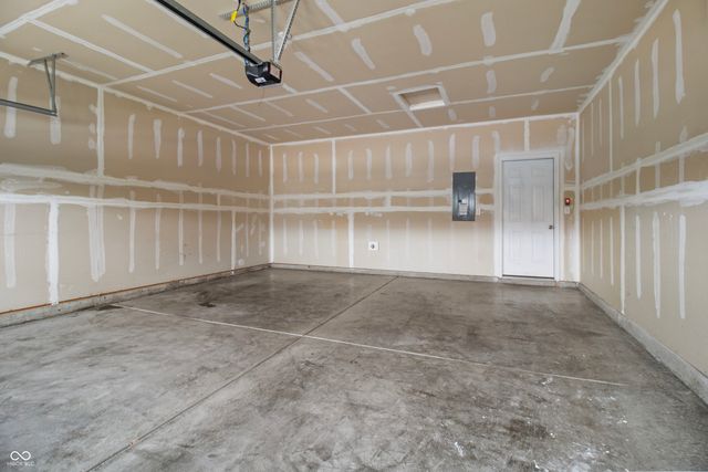 6582 Giles Boulevard, Whitestown, IN 46075