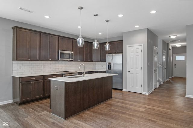 6582 Giles Boulevard, Whitestown, IN 46075
