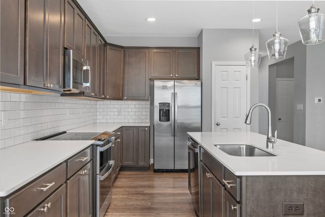 6582 Giles Boulevard, Whitestown, IN 46075