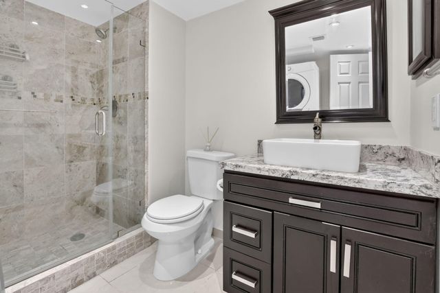 410 Lakeview Drive 103, Weston, FL 33326