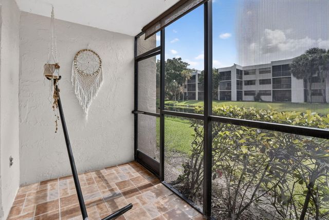 410 Lakeview Drive 103, Weston, FL 33326