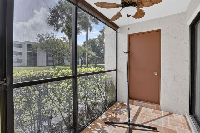 410 Lakeview Drive 103, Weston, FL 33326