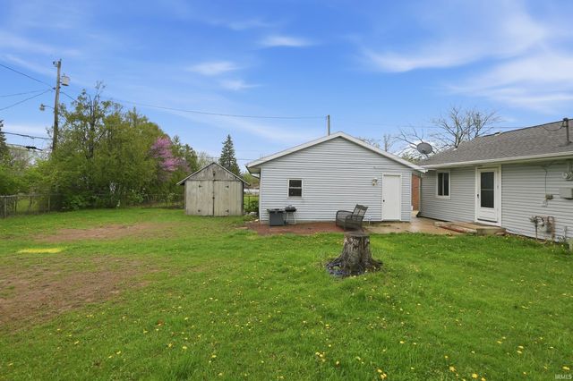 2822 Barnhart Avenue, Fort Wayne, IN 46805