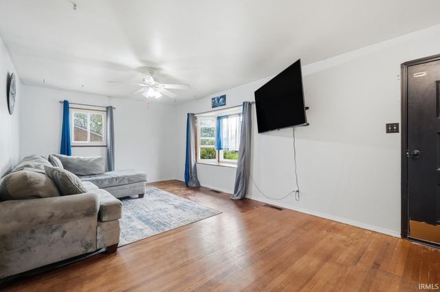 2822 Barnhart Avenue, Fort Wayne, IN 46805