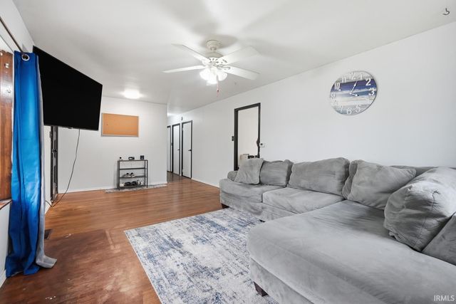 2822 Barnhart Avenue, Fort Wayne, IN 46805