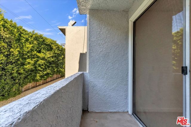 10465 Eastborne Avenue 206, Los Angeles, CA 90024