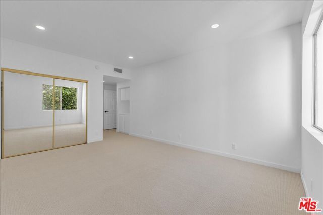 10465 Eastborne Avenue 206, Los Angeles, CA 90024