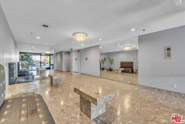 10465 Eastborne Avenue 206, Los Angeles, CA 90024