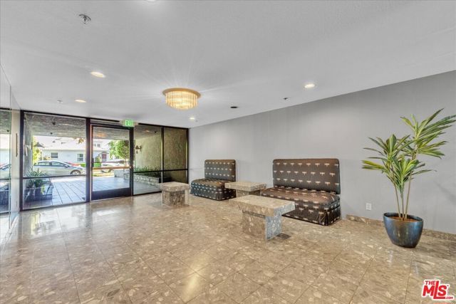 10465 Eastborne Avenue 206, Los Angeles, CA 90024