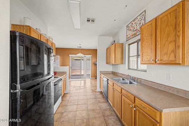 2606 E LA COSTA Drive, Chandler, AZ 85249