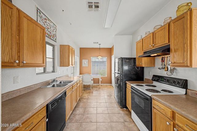 2606 E LA COSTA Drive, Chandler, AZ 85249