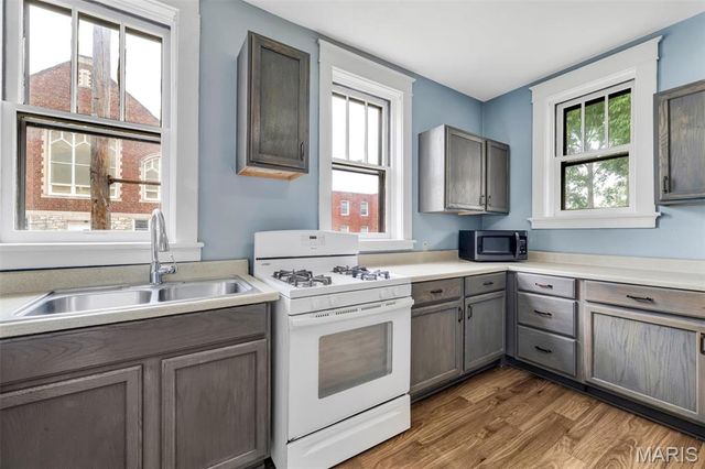 2312 Bellevue Avenue, Maplewood, MO 63143