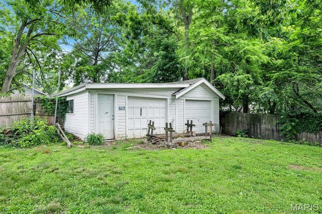 2312 Bellevue Avenue, Maplewood, MO 63143