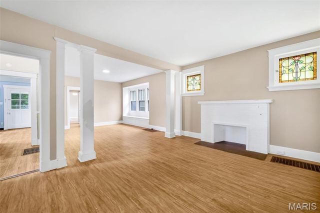 2312 Bellevue Avenue, Maplewood, MO 63143