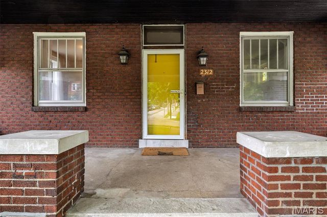 2312 Bellevue Avenue, Maplewood, MO 63143