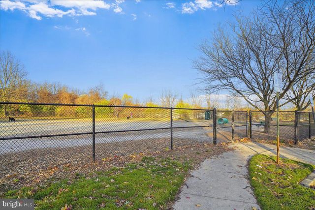 311 WATKINS CIR, Rockville, MD 20850