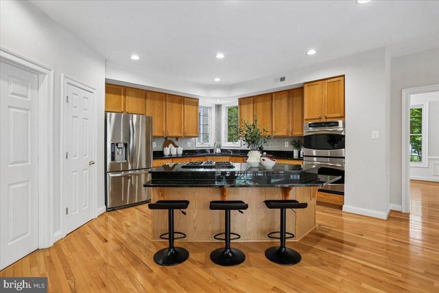 311 WATKINS CIR, Rockville, MD 20850