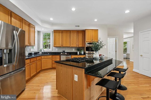 311 WATKINS CIR, Rockville, MD 20850