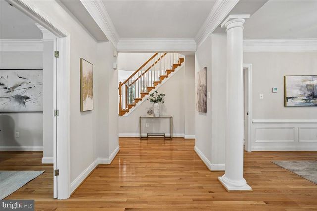 311 WATKINS CIR, Rockville, MD 20850