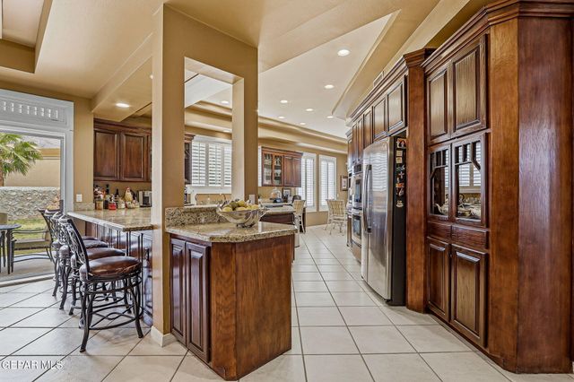 5806 DIAMOND POINT Circle, El Paso, TX 79912