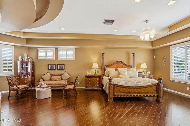 5806 DIAMOND POINT Circle, El Paso, TX 79912