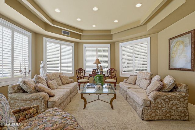 5806 DIAMOND POINT Circle, El Paso, TX 79912