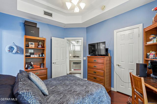 5806 DIAMOND POINT Circle, El Paso, TX 79912