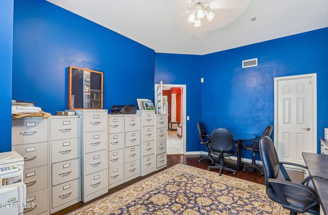 5806 DIAMOND POINT Circle, El Paso, TX 79912