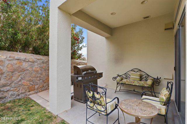 5806 DIAMOND POINT Circle, El Paso, TX 79912