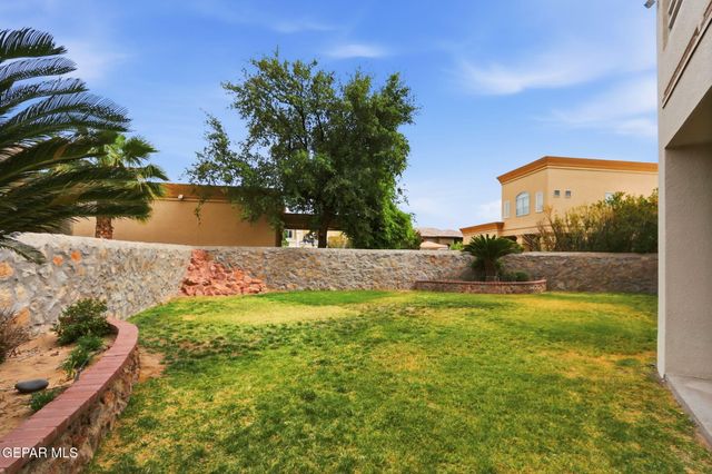 5806 DIAMOND POINT Circle, El Paso, TX 79912