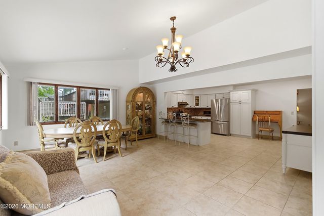 203 Doe Road, Toms River, NJ 08753