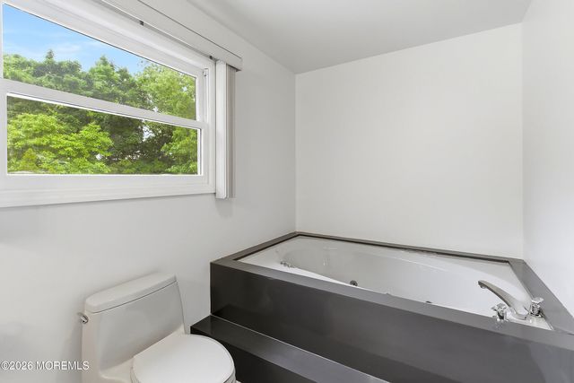 203 Doe Road, Toms River, NJ 08753