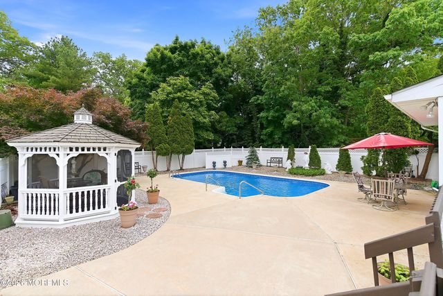203 Doe Road, Toms River, NJ 08753