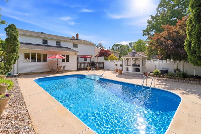 203 Doe Road, Toms River, NJ 08753