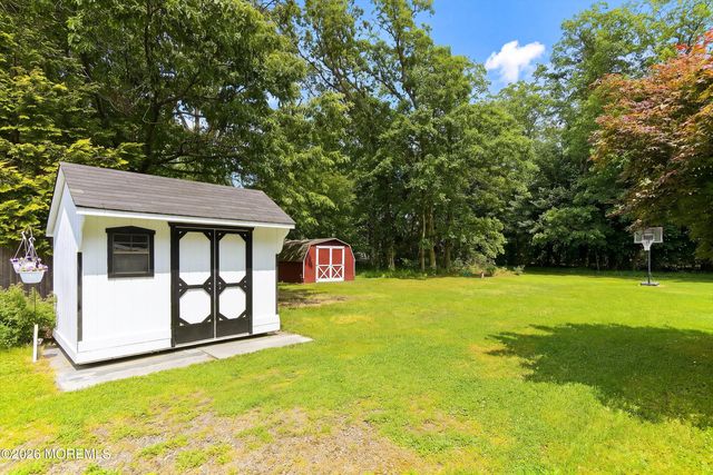203 Doe Road, Toms River, NJ 08753