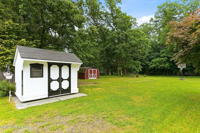 203 Doe Road, Toms River, NJ 08753
