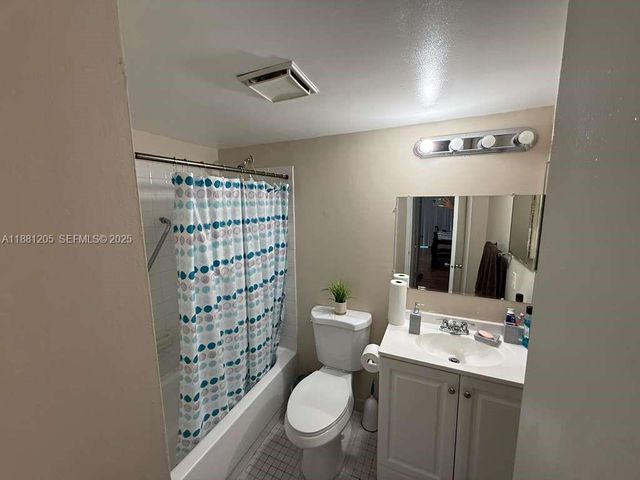 5915 Washington Street 116, Hollywood, FL 33023