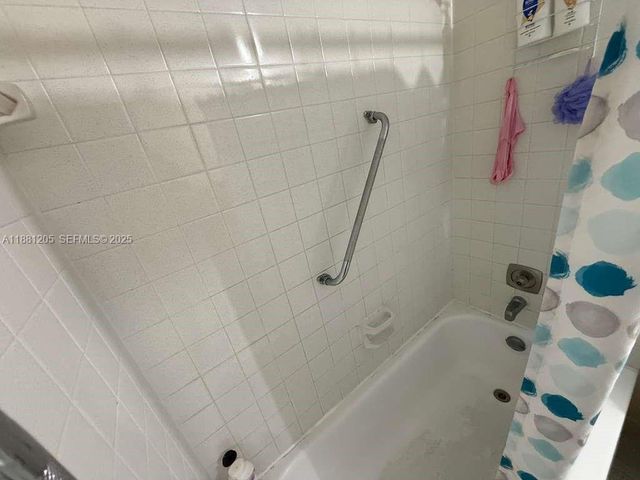 5915 Washington Street 116, Hollywood, FL 33023