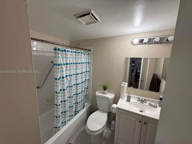 5915 Washington Street 116, Hollywood, FL 33023