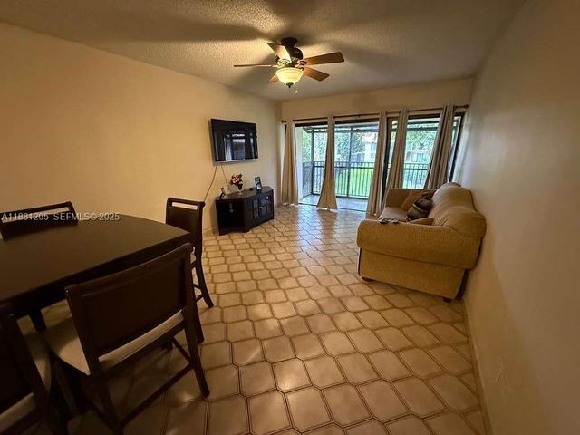5915 Washington Street 116, Hollywood, FL 33023