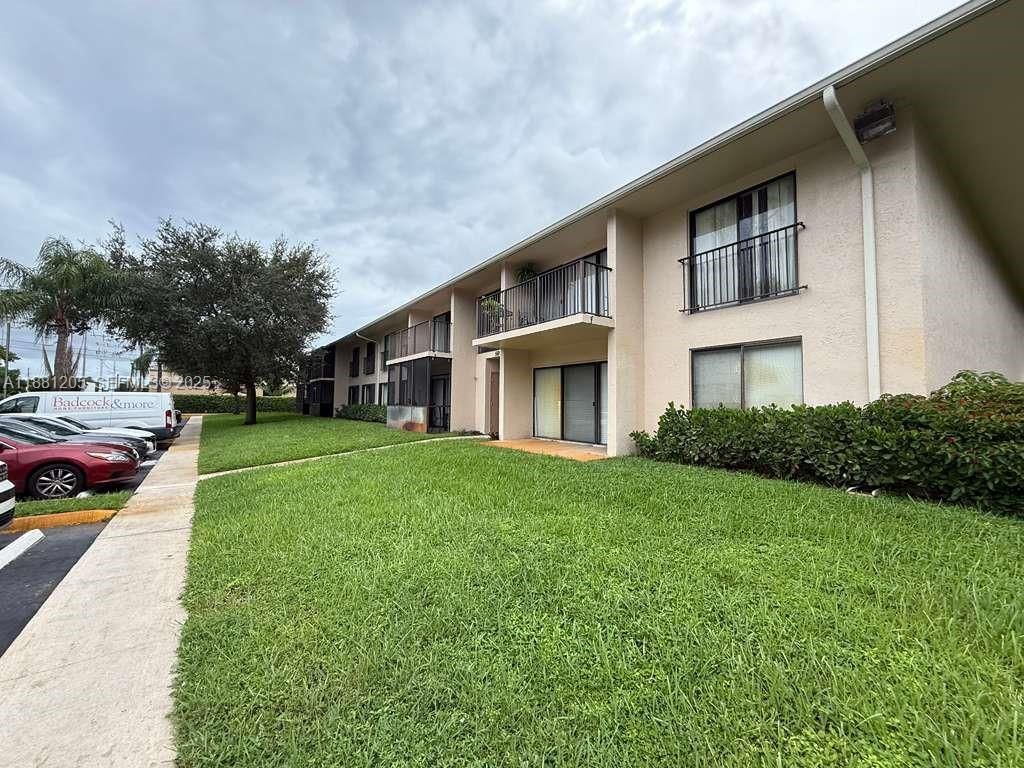 5915 Washington Street 116, Hollywood, FL 33023